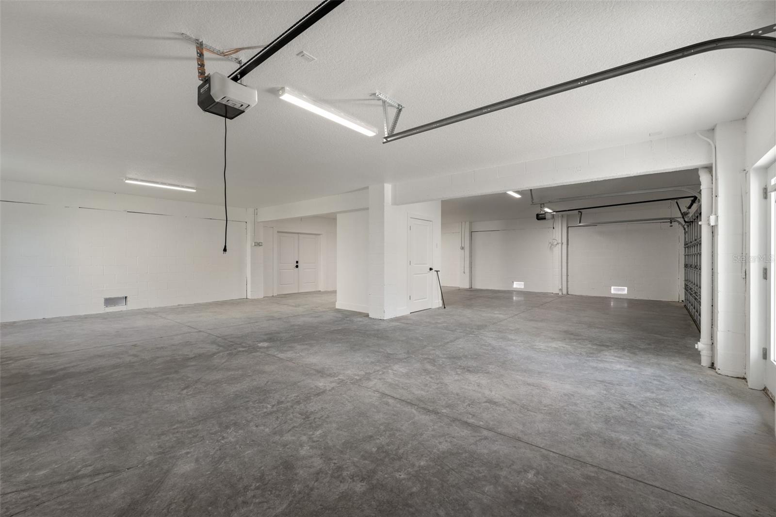 3447 PALOMETA DR