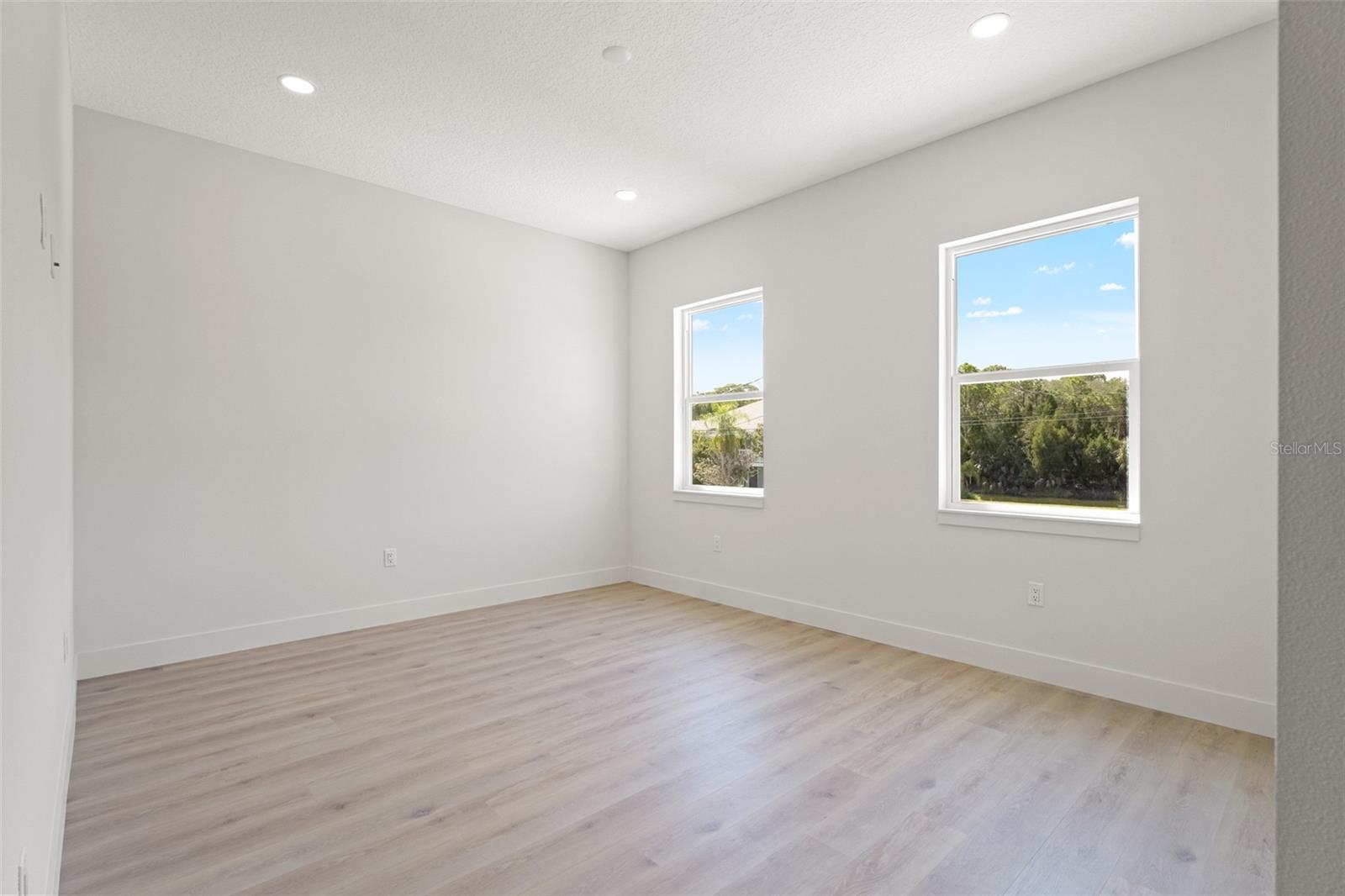 3447 PALOMETA DR