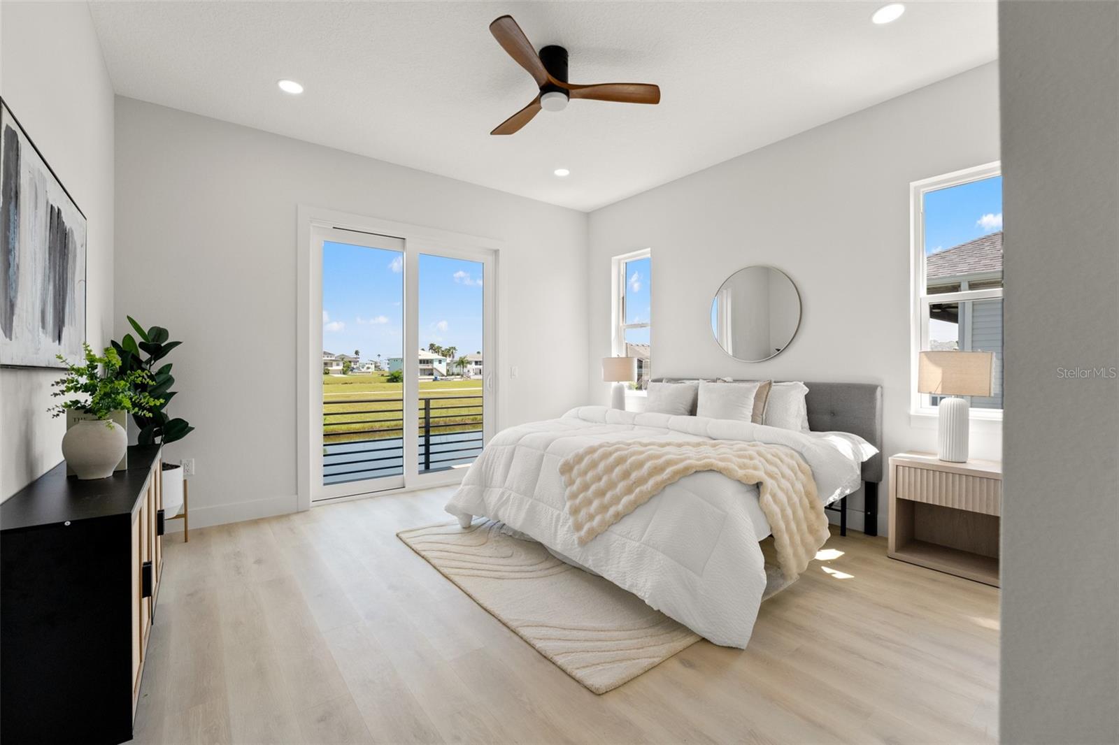 3447 PALOMETA DR