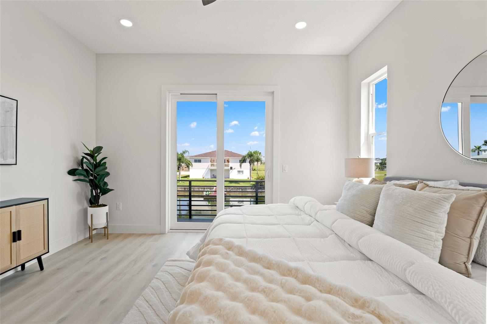 3447 PALOMETA DR