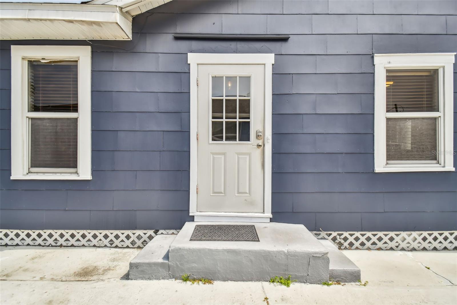 308 N GOMEZ AVE