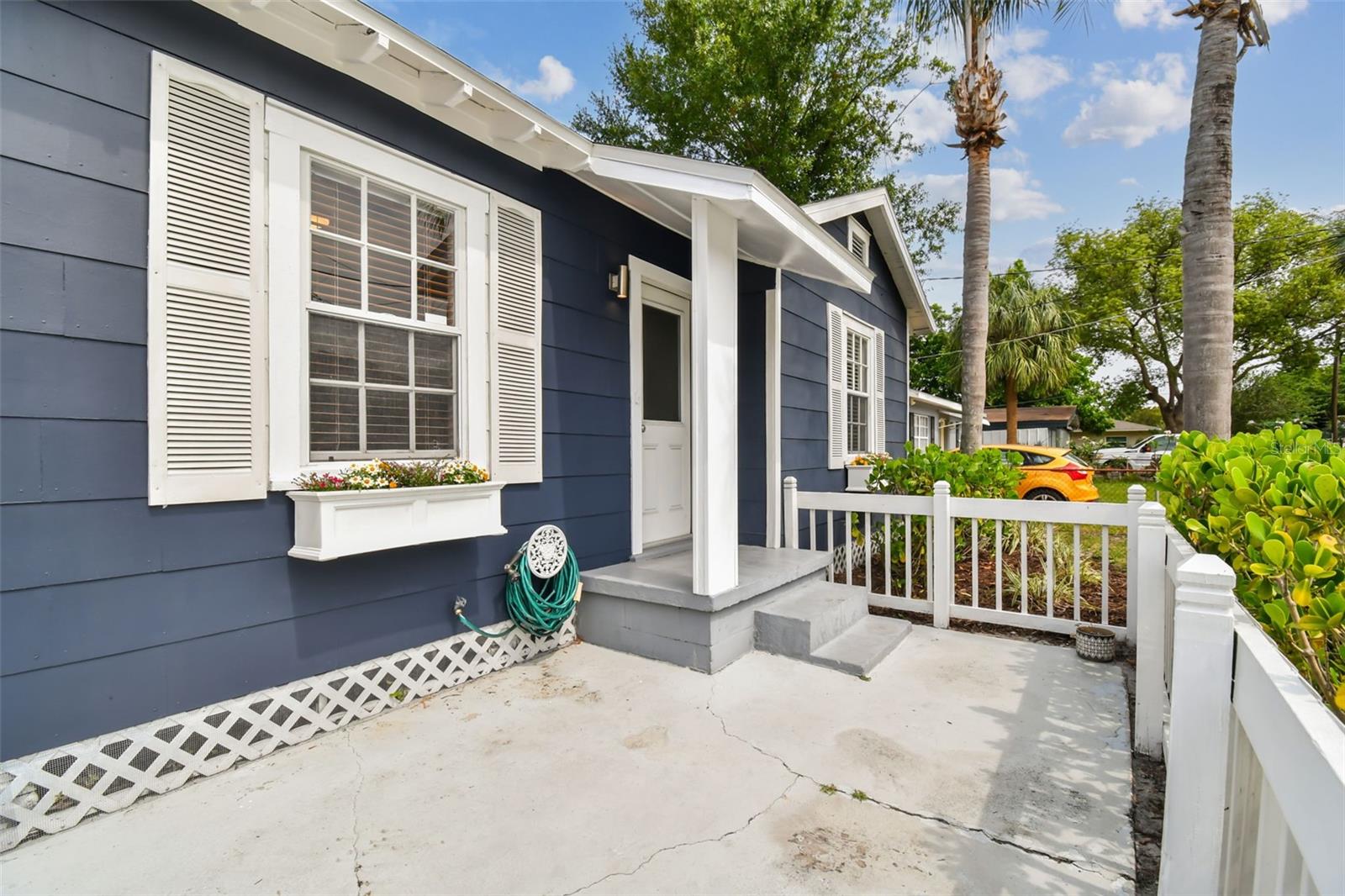 308 N GOMEZ AVE