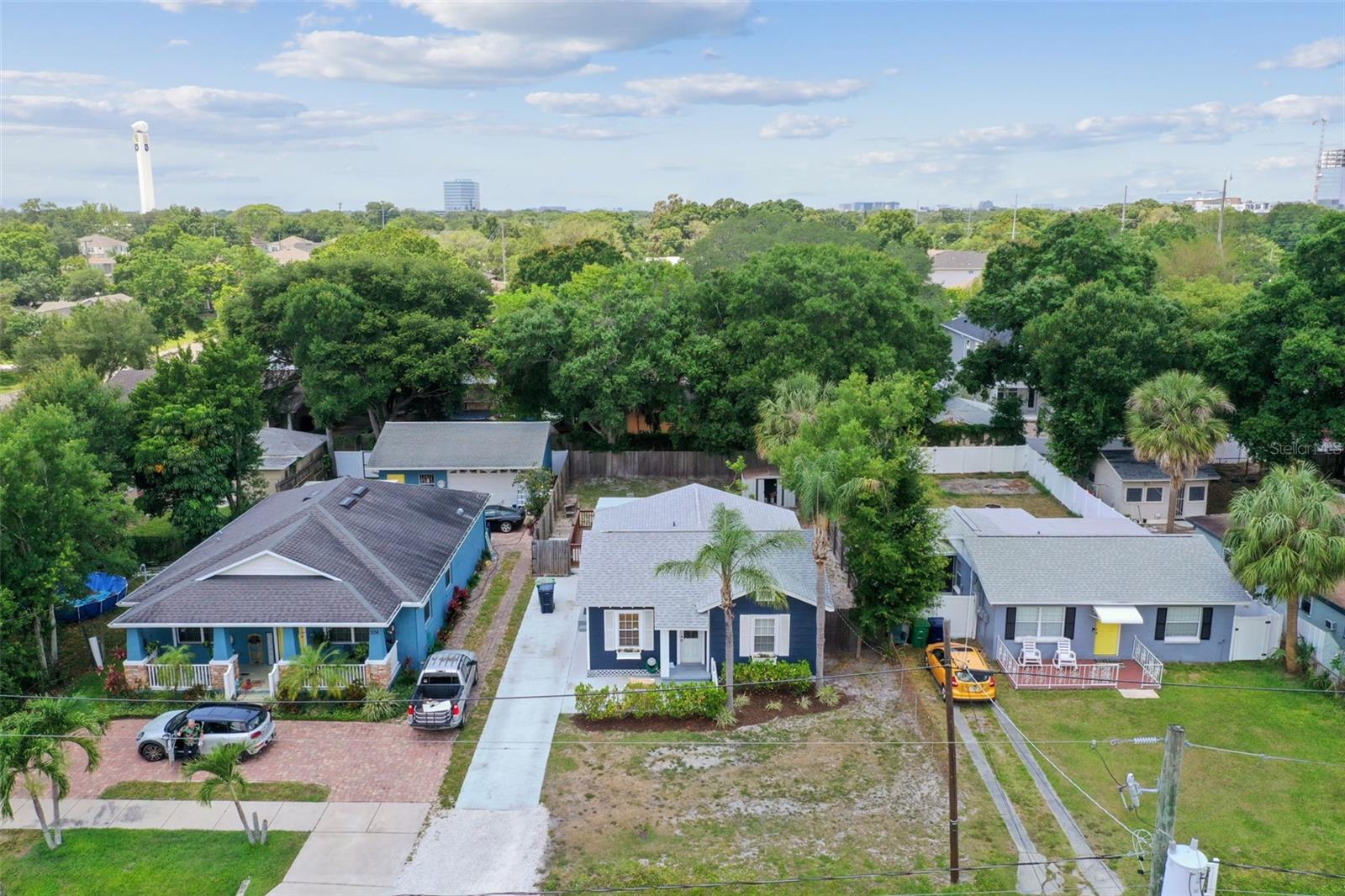 308 N GOMEZ AVE
