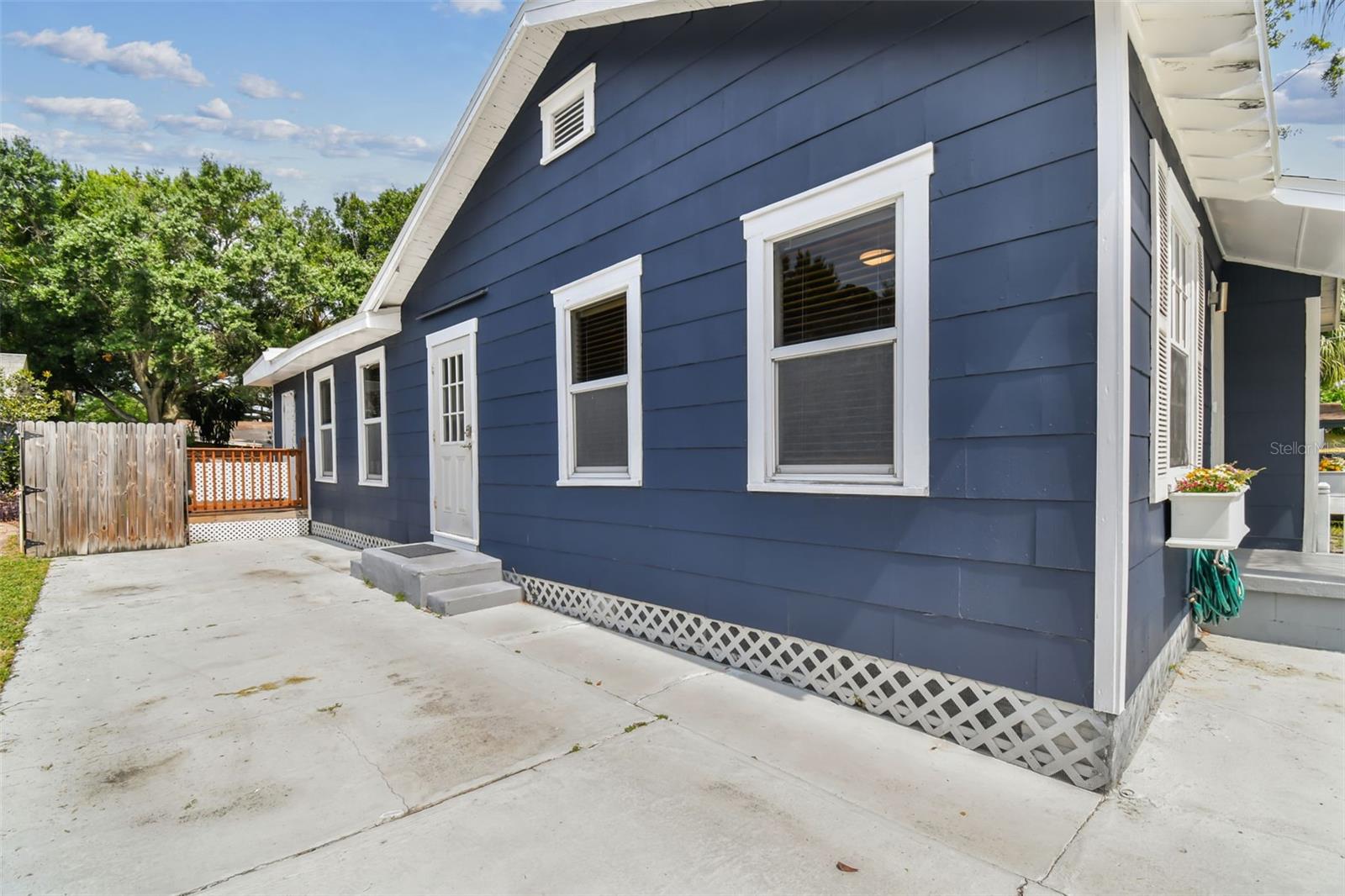 308 N GOMEZ AVE