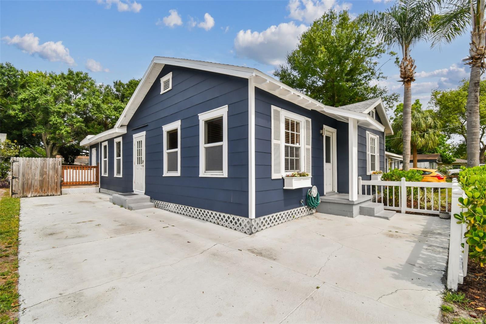 308 N GOMEZ AVE