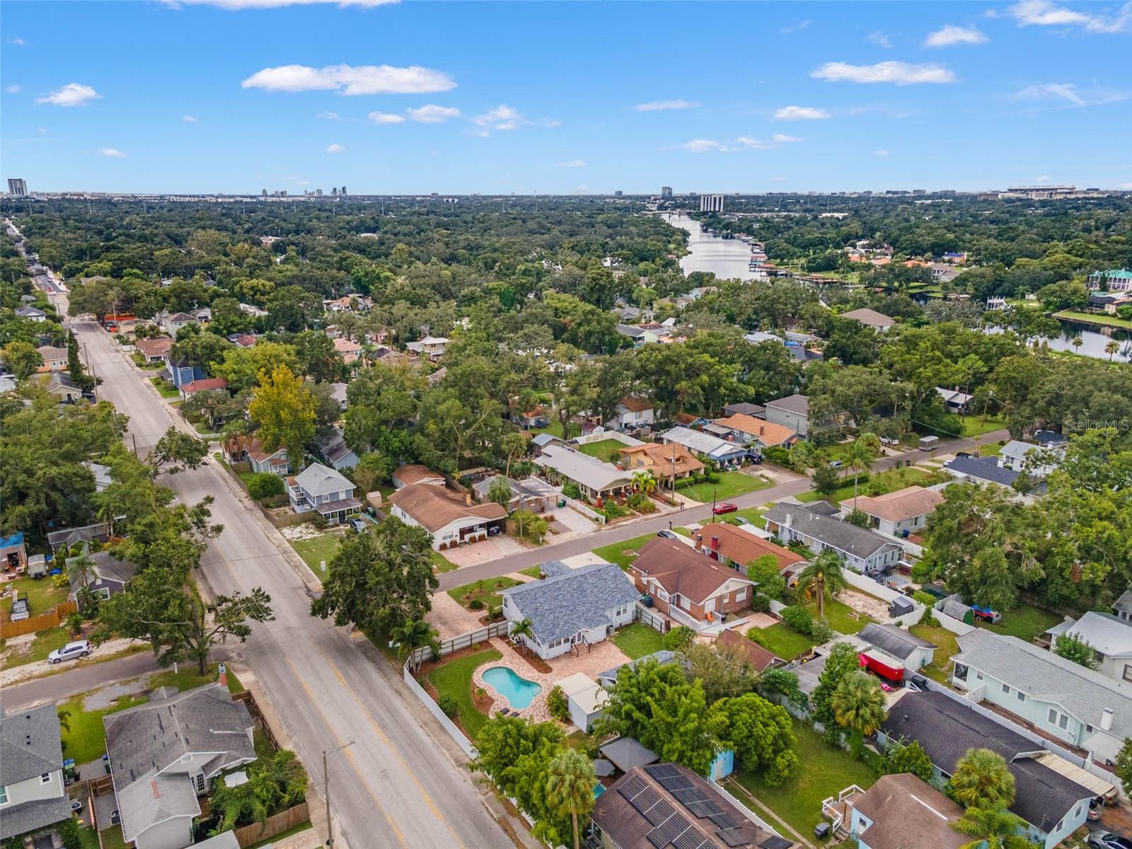 303 W FRIERSON AVE
