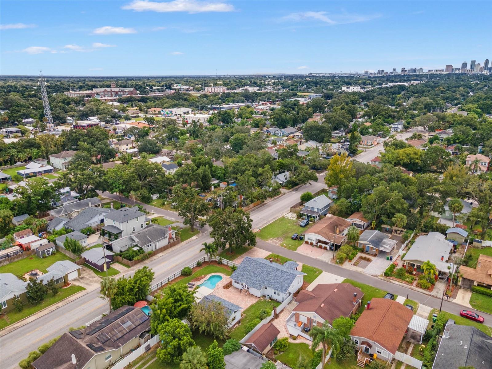 303 W FRIERSON AVE