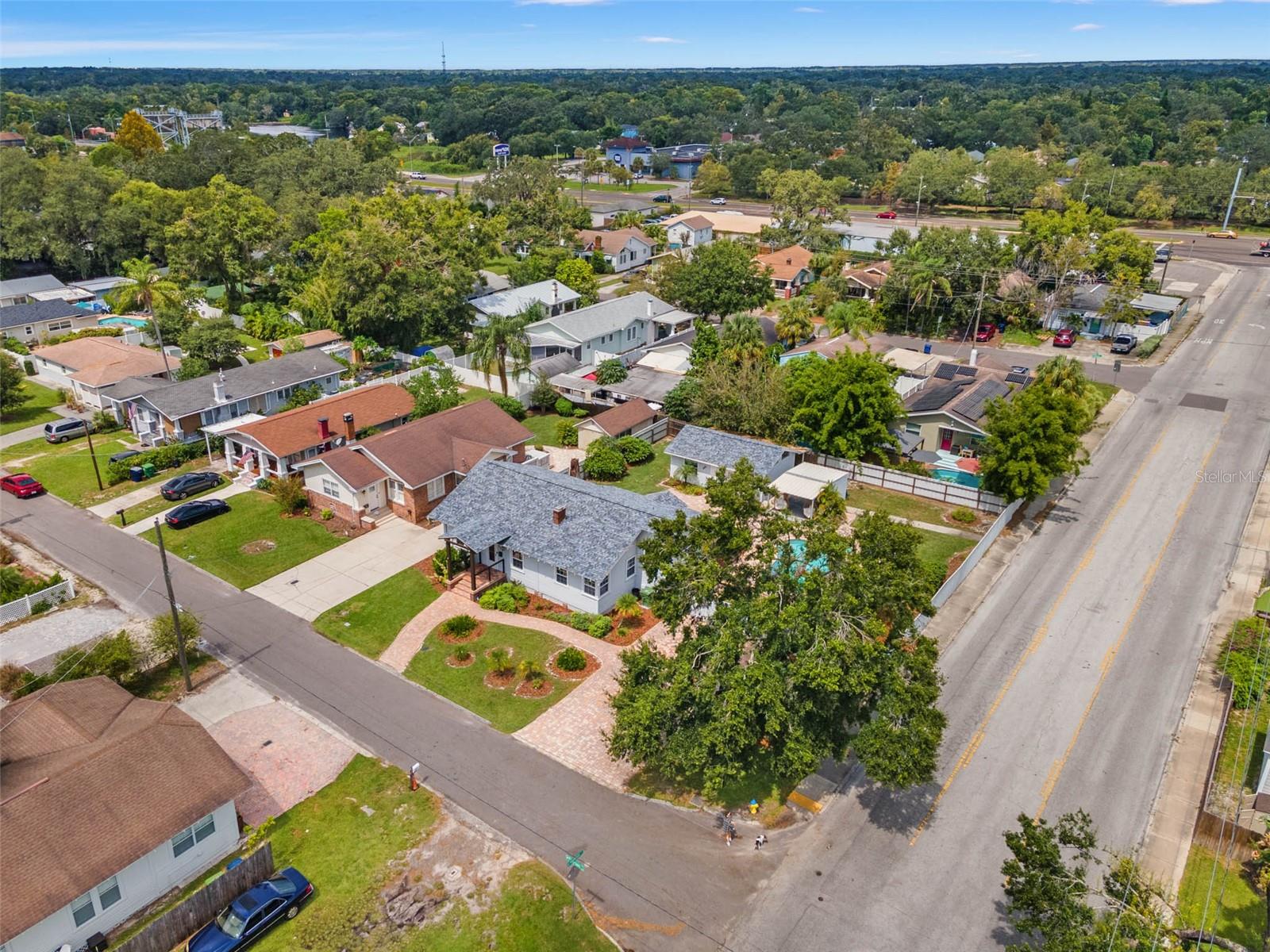 303 W FRIERSON AVE