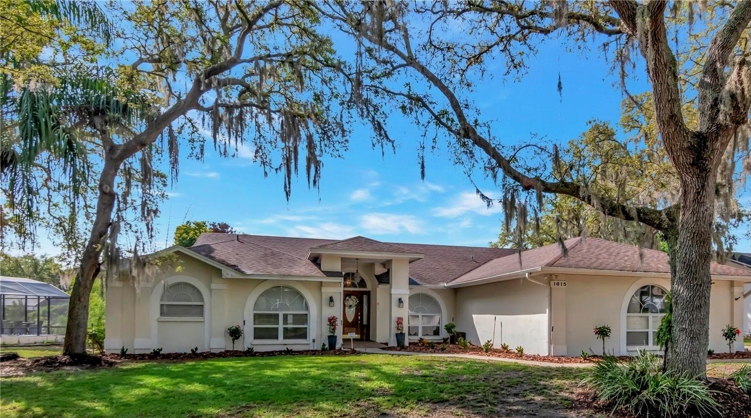 1615 LADY BOWERS TRL