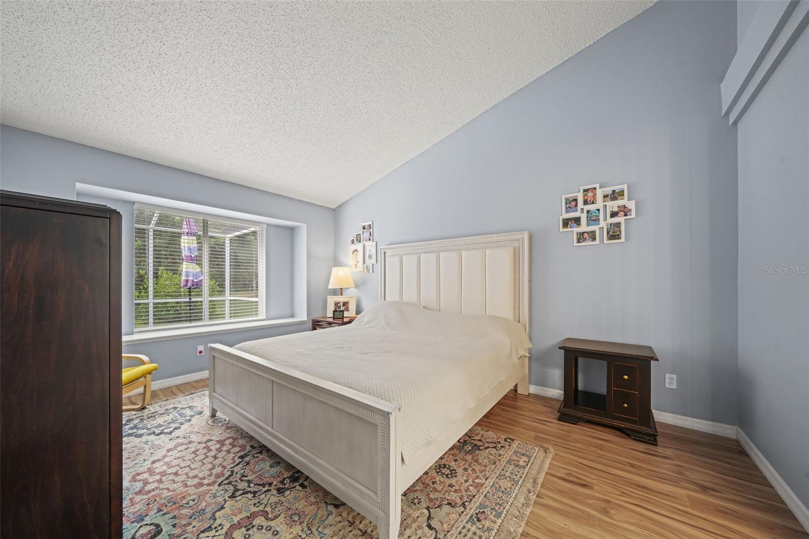 7810 GRIMSBY LN