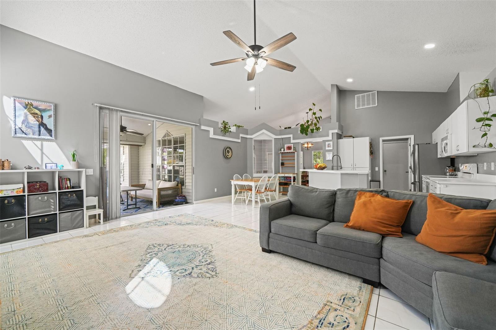 7810 GRIMSBY LN