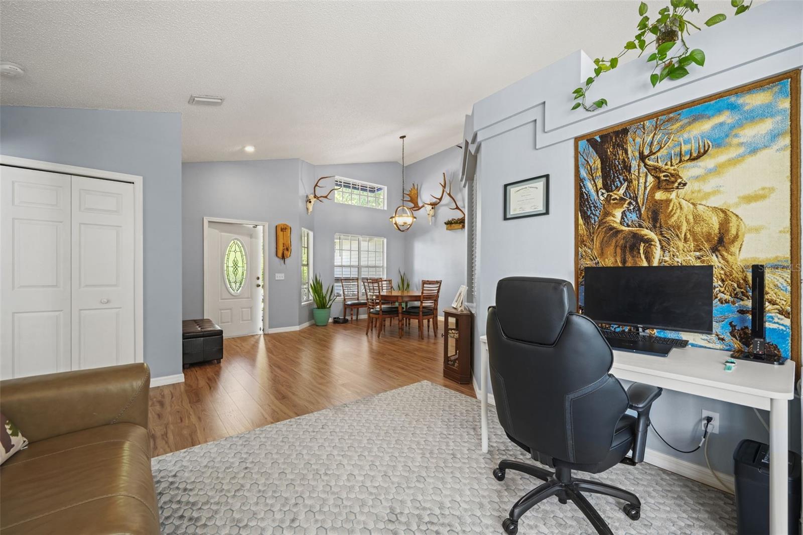 7810 GRIMSBY LN