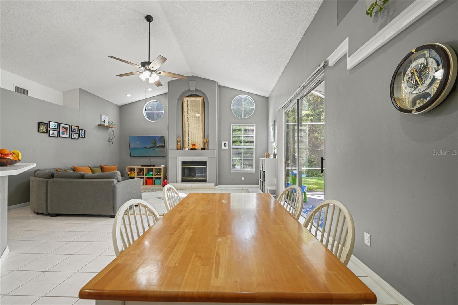 7810 GRIMSBY LN