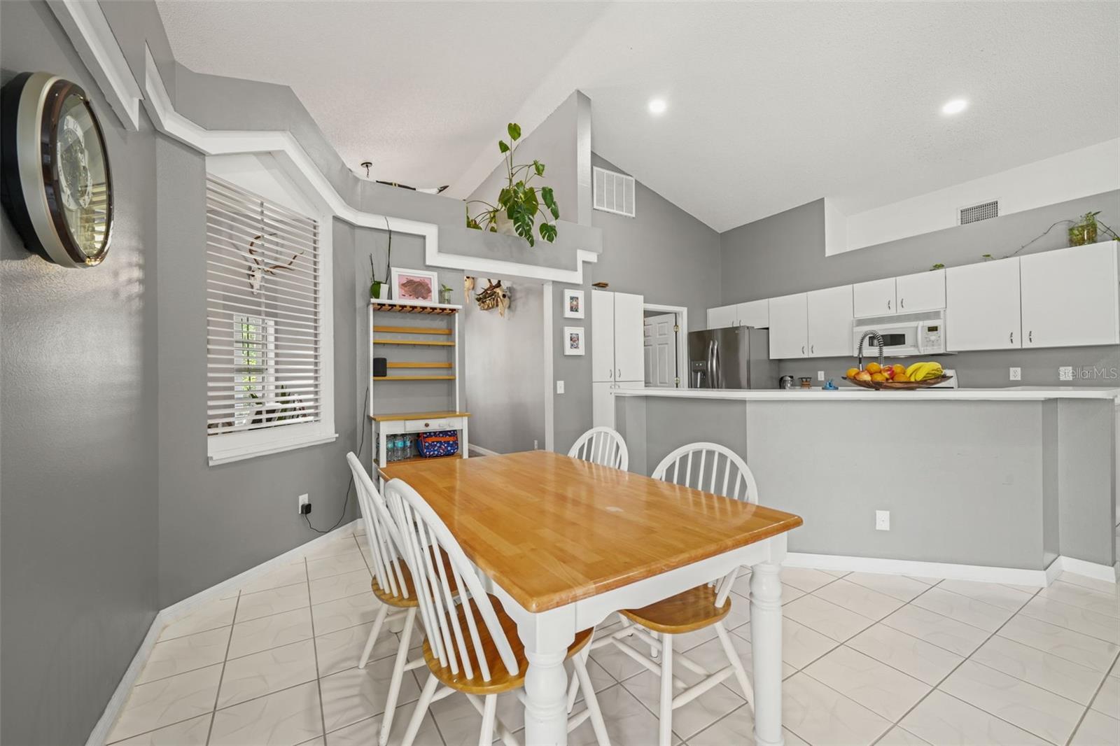 7810 GRIMSBY LN