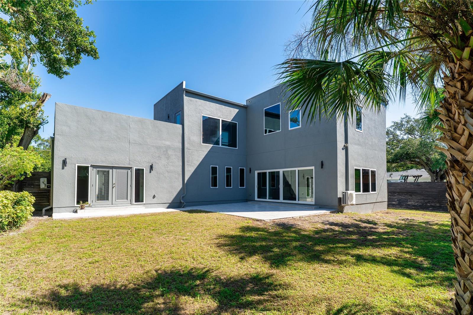 3110 W NAPOLEON AVE