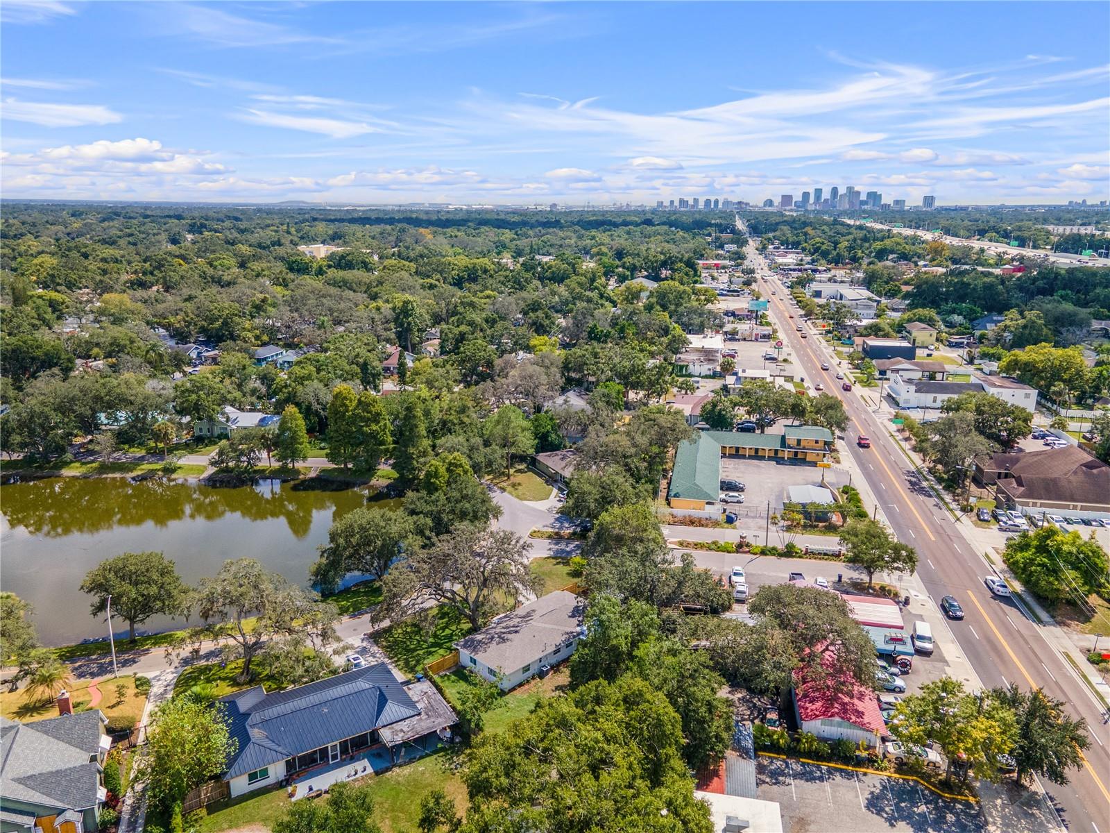 6013 ROBERTA CIR