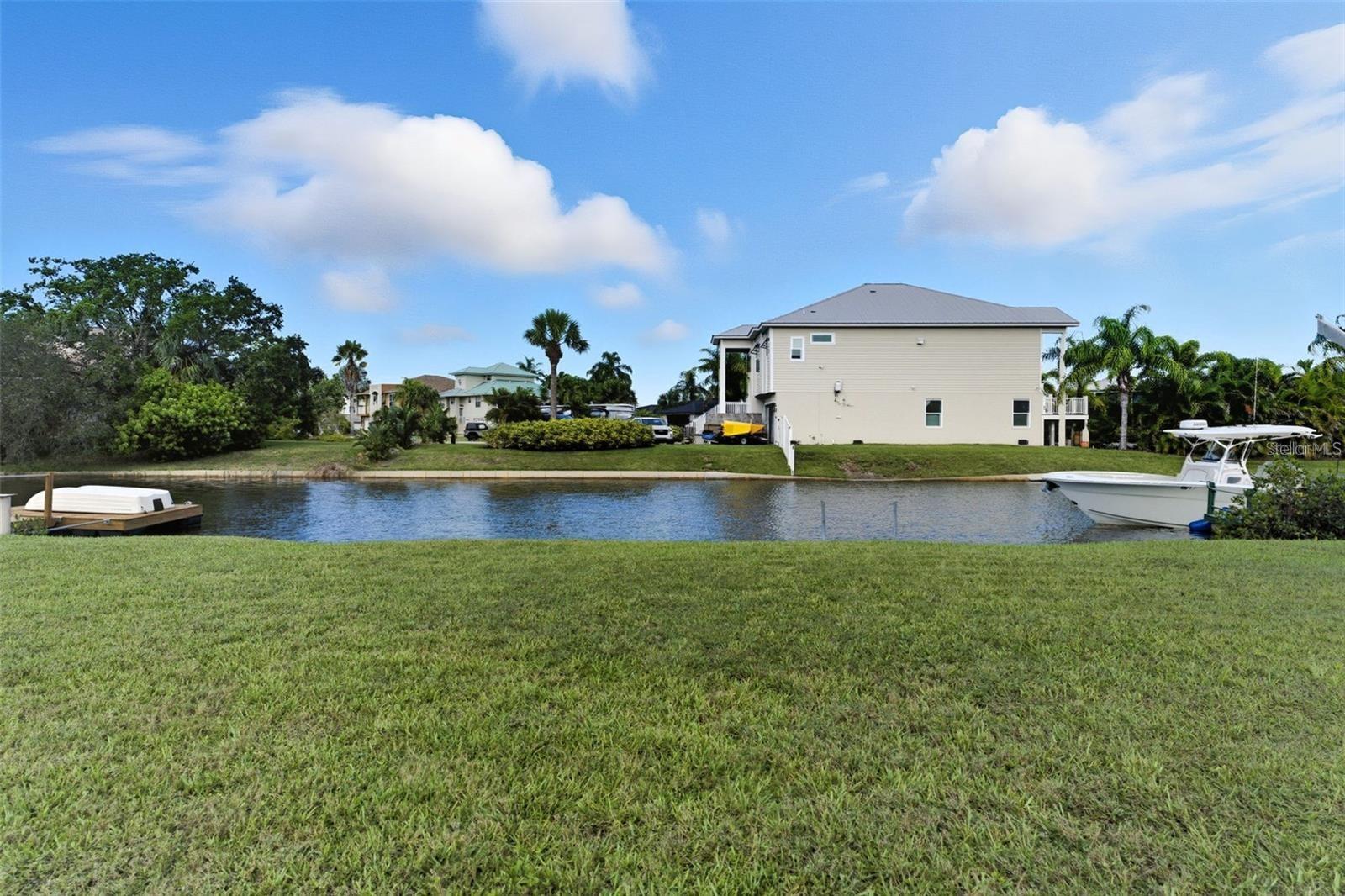 15527 OLD DIXIE HIGHWAY