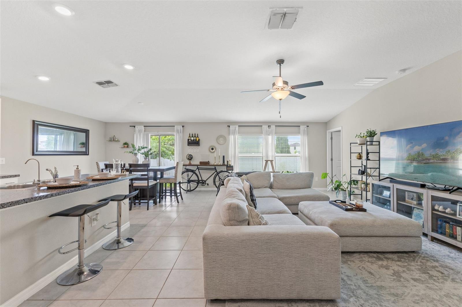 3802 DAISY BLOOM PL