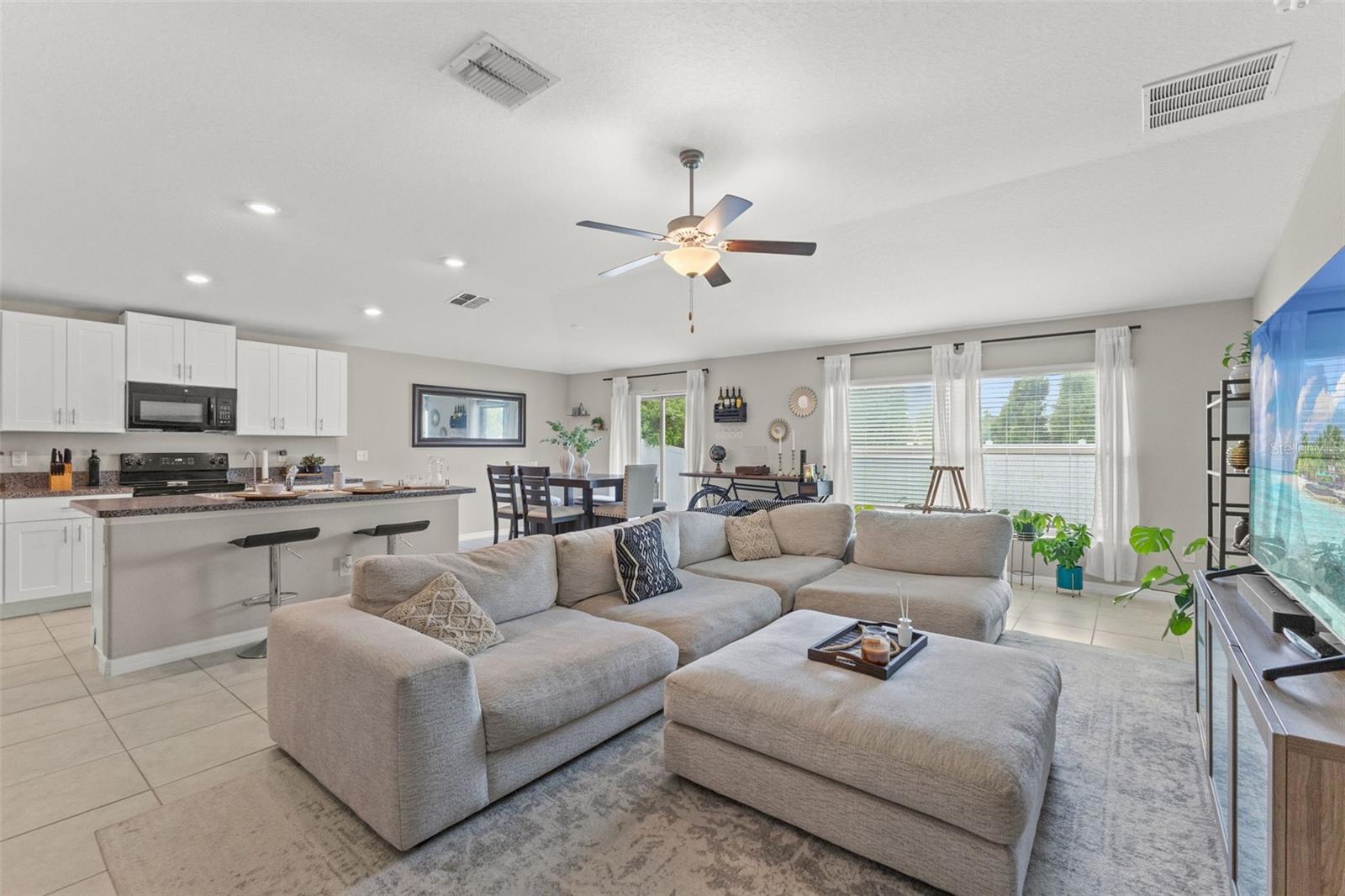 3802 DAISY BLOOM PL