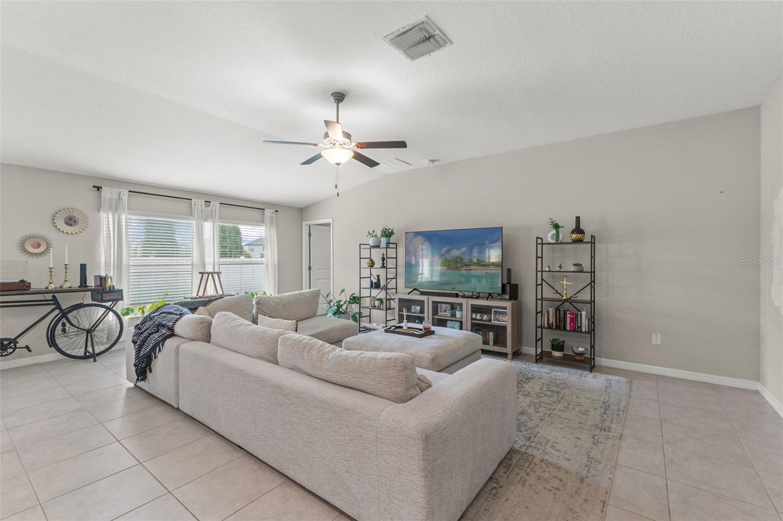 3802 DAISY BLOOM PL