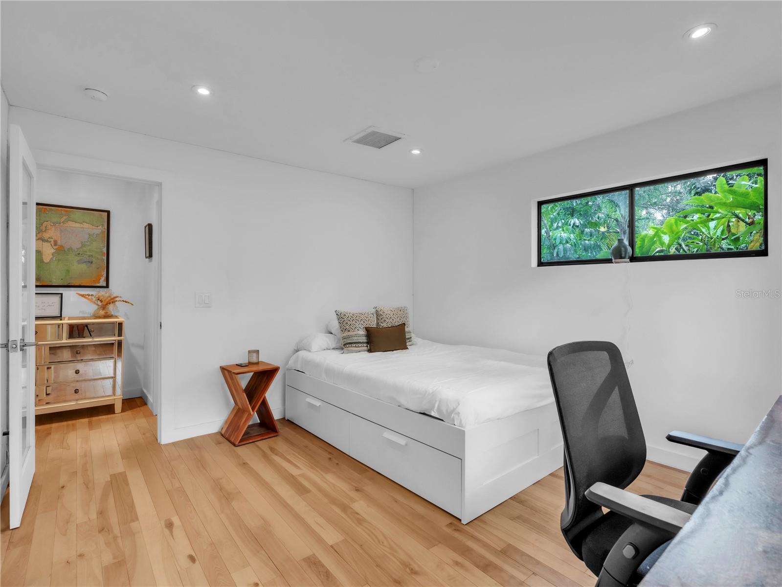 43 HAMILTON HEATH DR