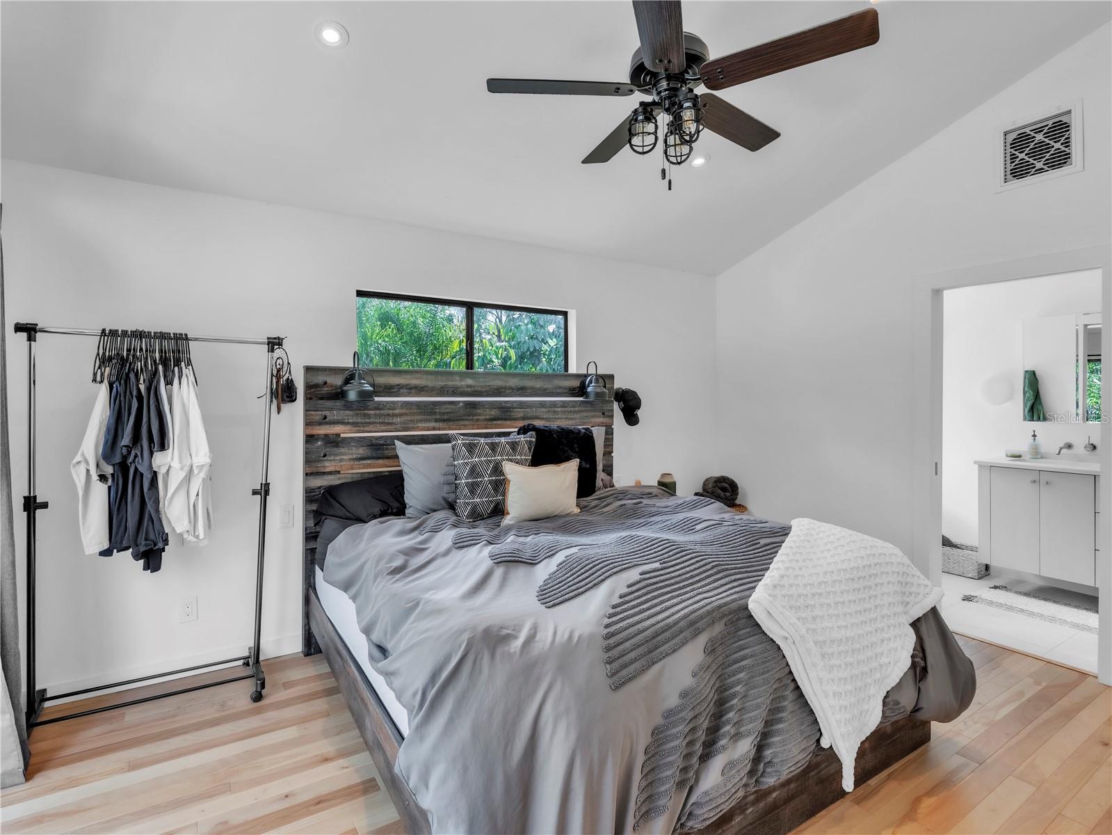 43 HAMILTON HEATH DR