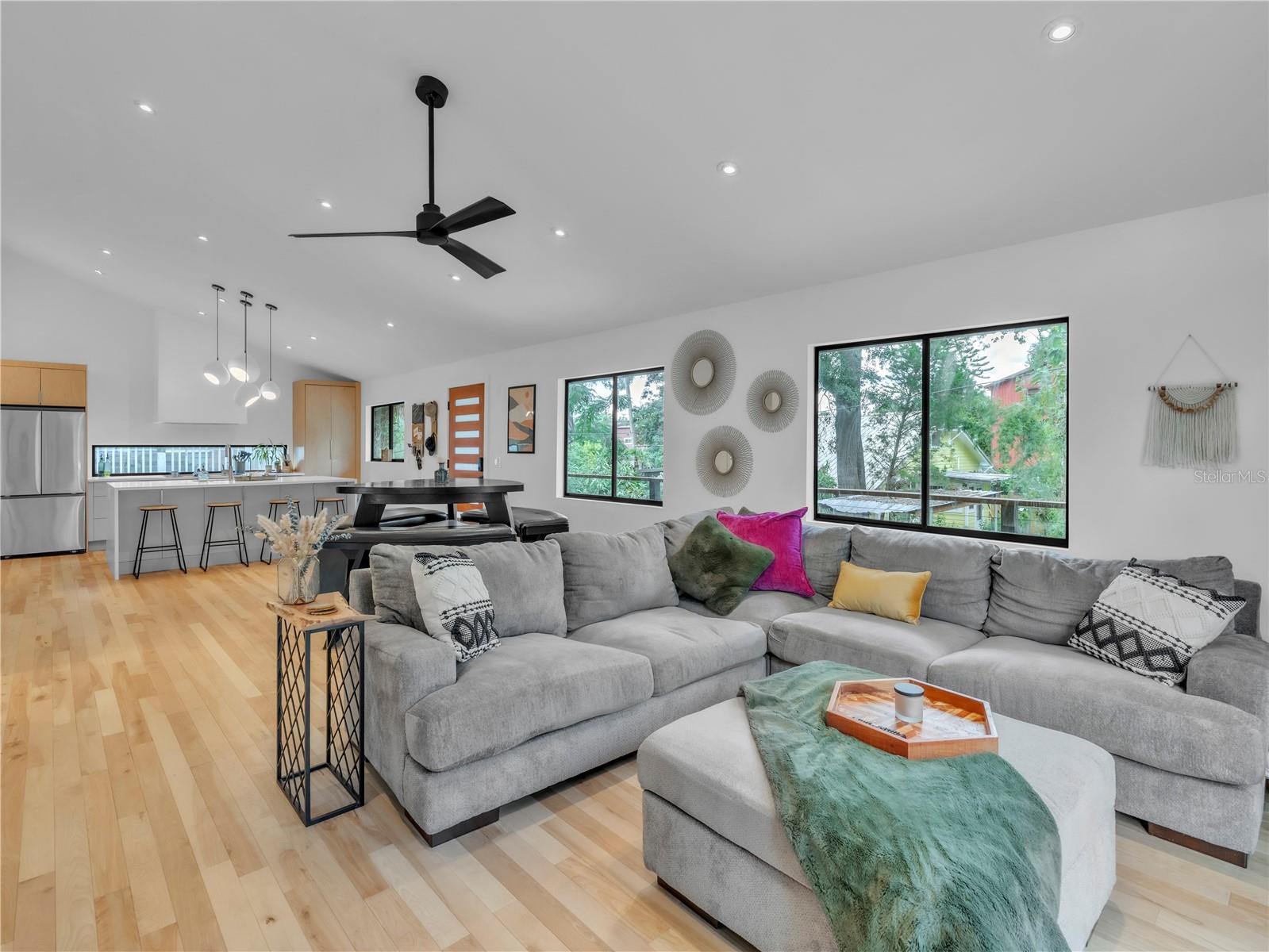 43 HAMILTON HEATH DR