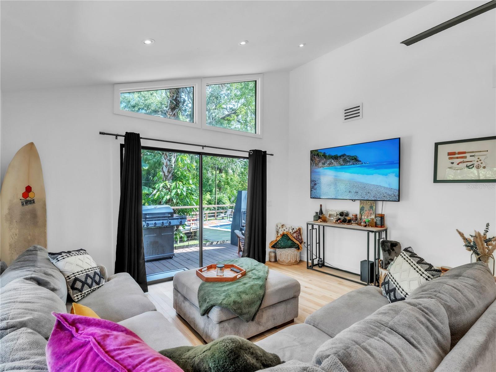 43 HAMILTON HEATH DR