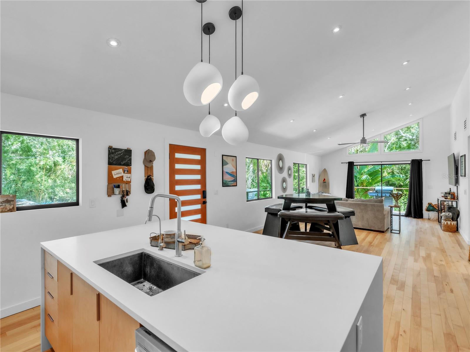 43 HAMILTON HEATH DR