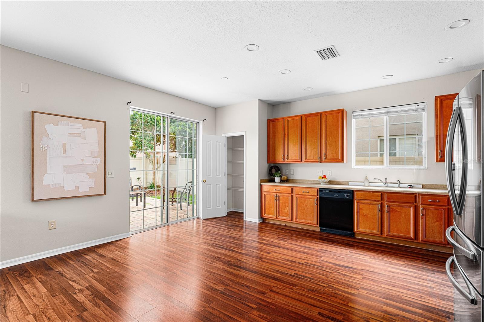 9142 LANTERN OAK WAY