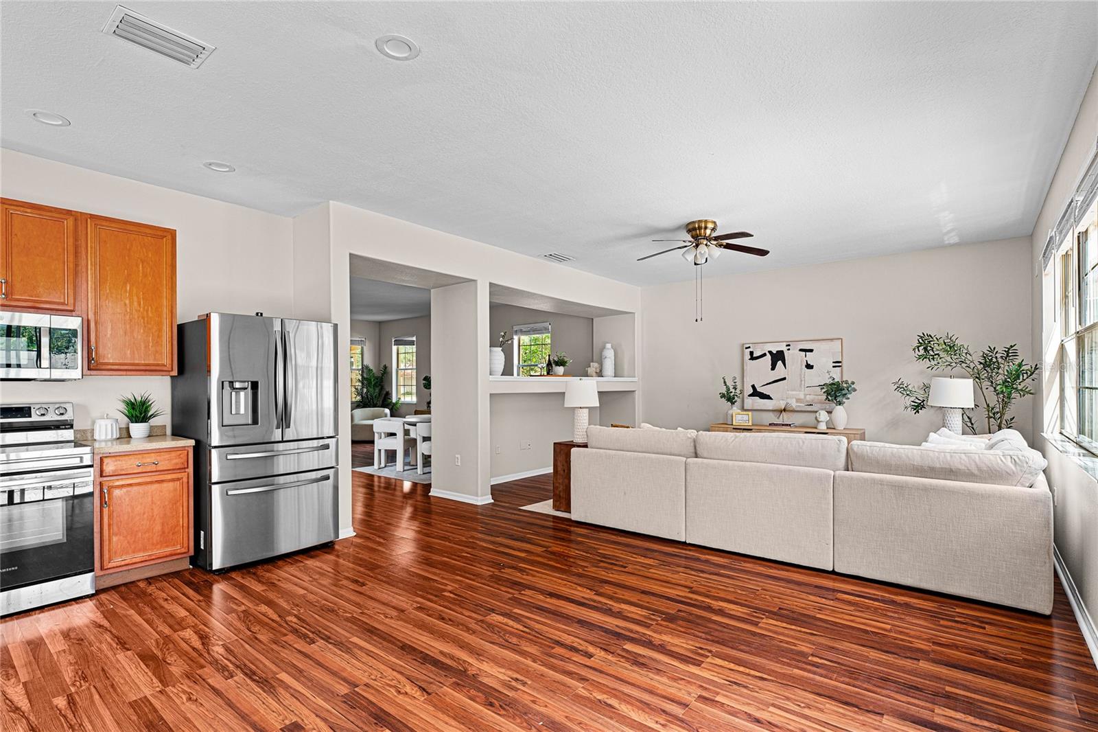 9142 LANTERN OAK WAY