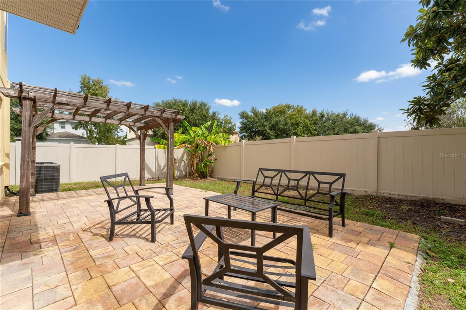 9142 LANTERN OAK WAY