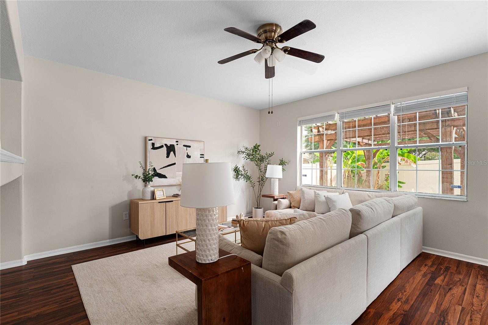 9142 LANTERN OAK WAY