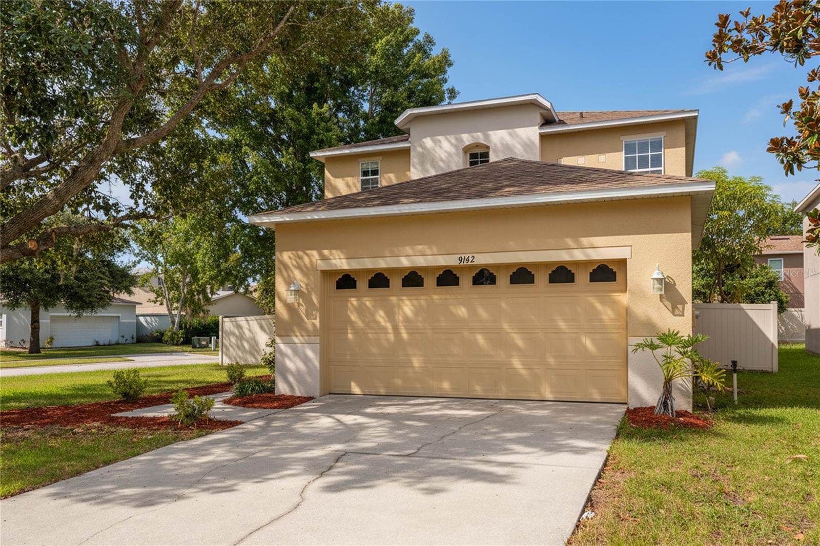 9142 LANTERN OAK WAY