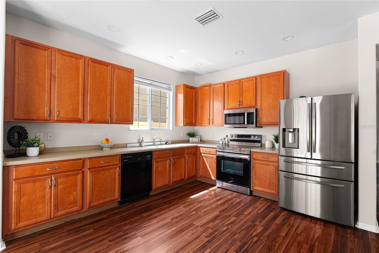 9142 LANTERN OAK WAY