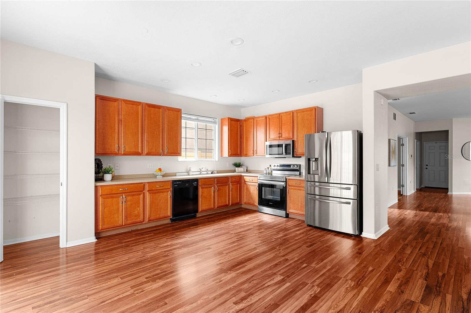 9142 LANTERN OAK WAY