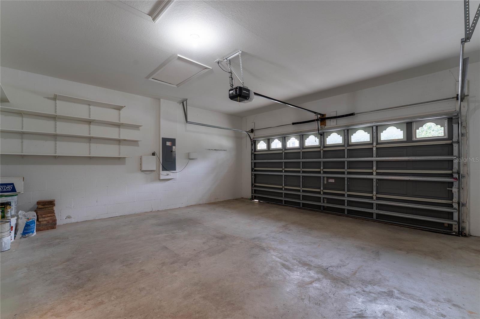 9142 LANTERN OAK WAY