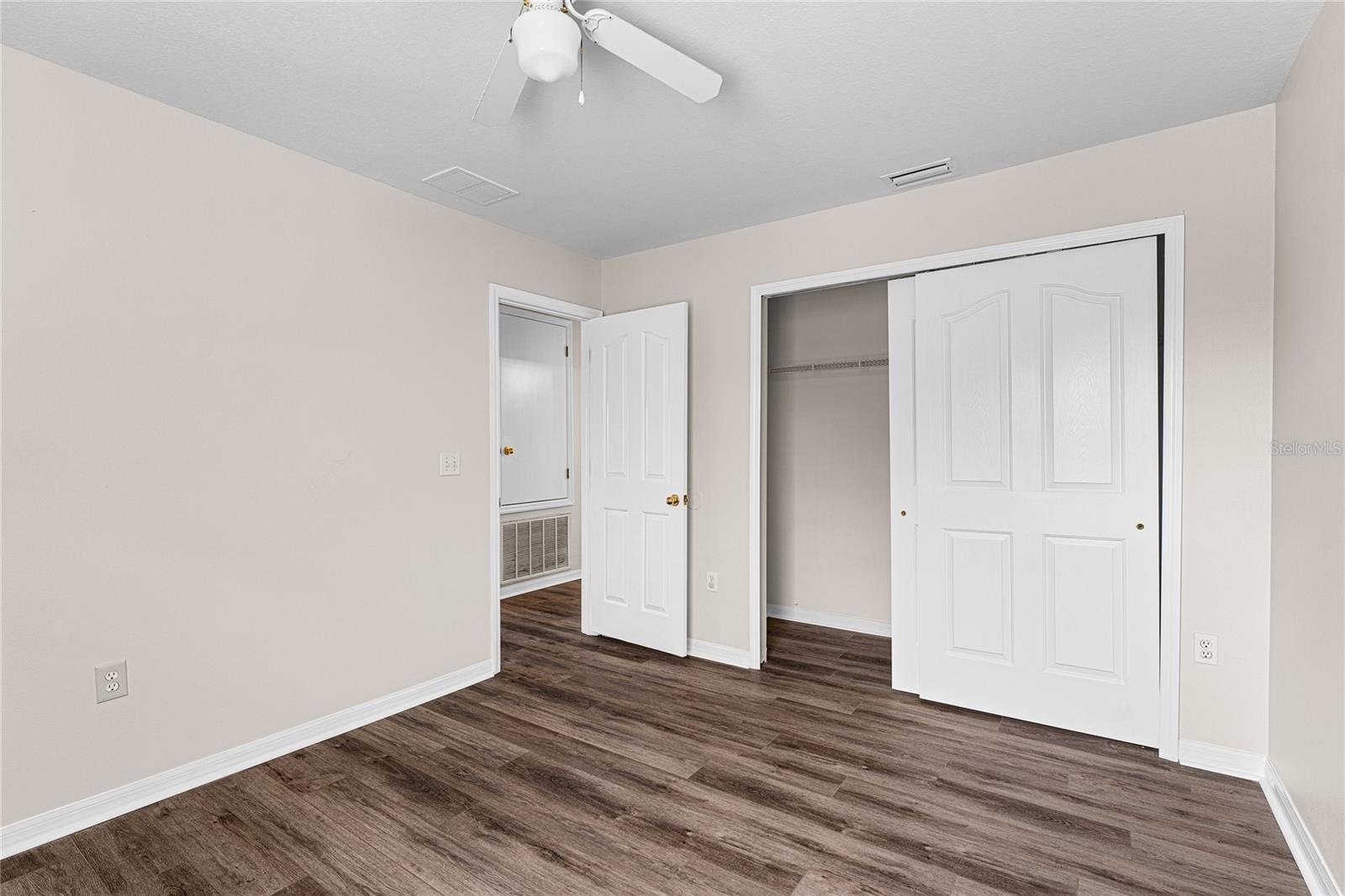 9142 LANTERN OAK WAY