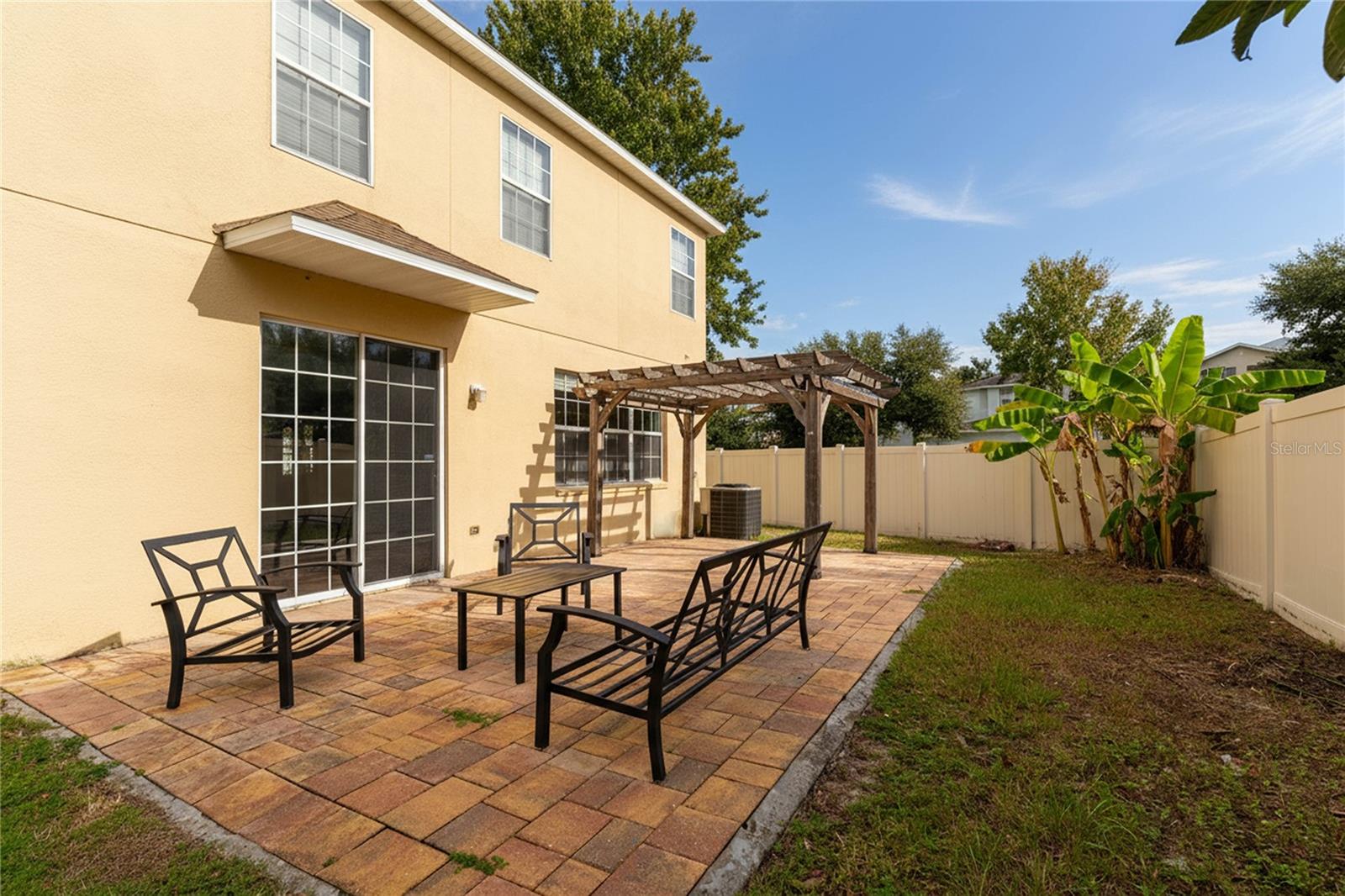 9142 LANTERN OAK WAY