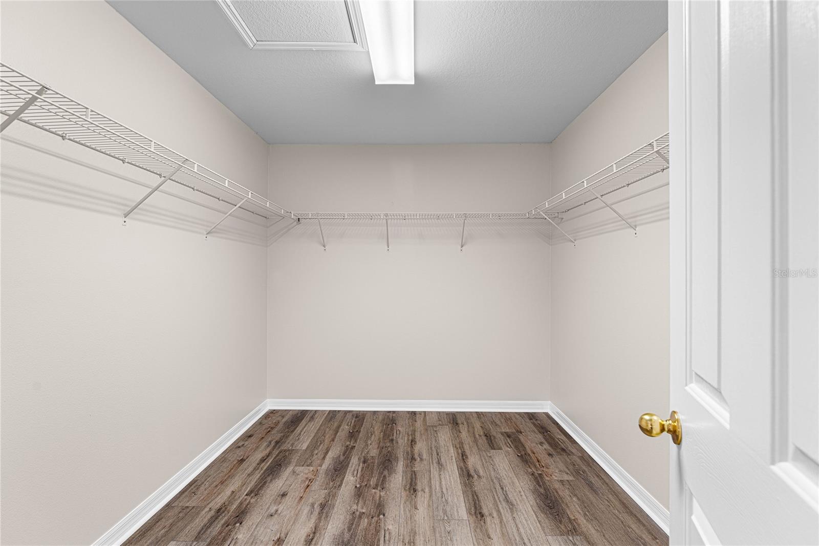 9142 LANTERN OAK WAY