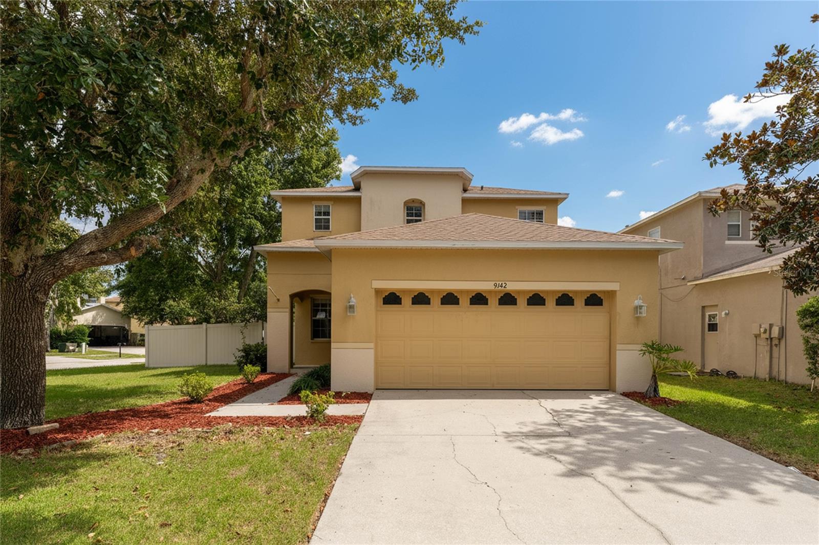 9142 LANTERN OAK WAY
