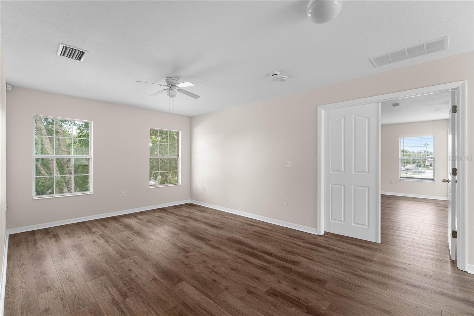 9142 LANTERN OAK WAY