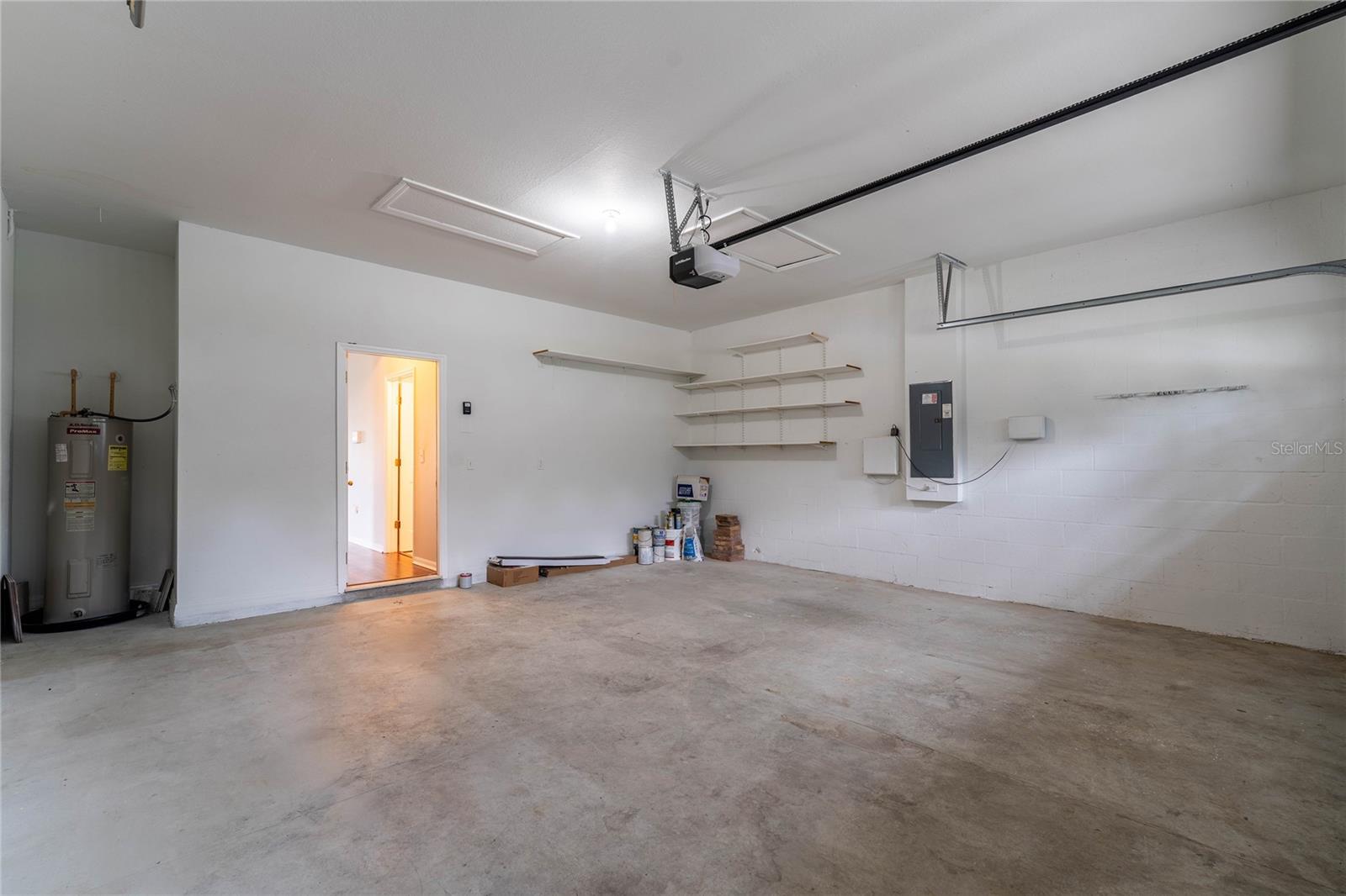 9142 LANTERN OAK WAY