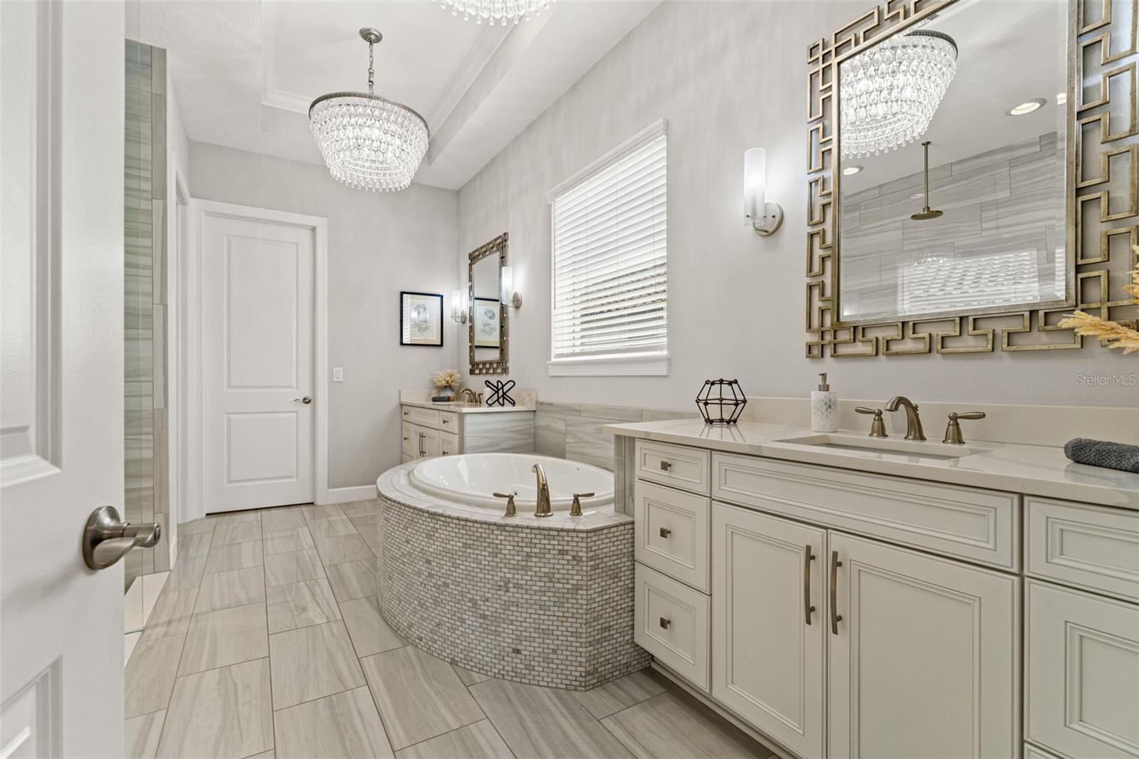 4148 ROCKY SHORES DR