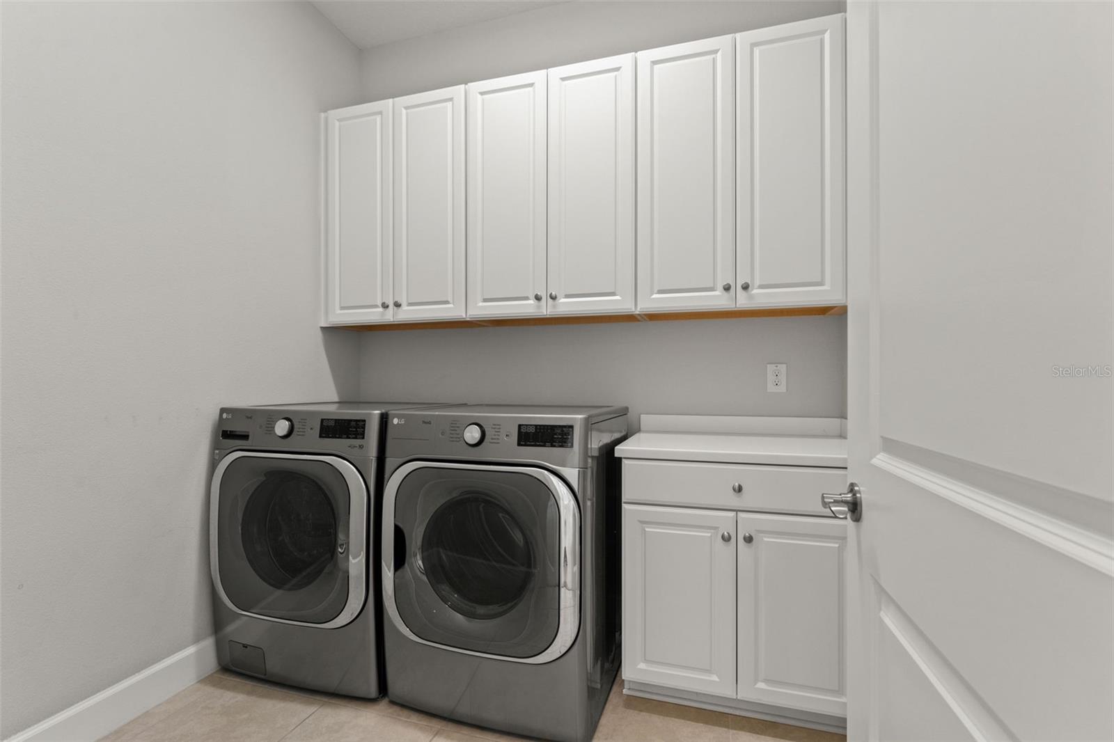 4148 ROCKY SHORES DR