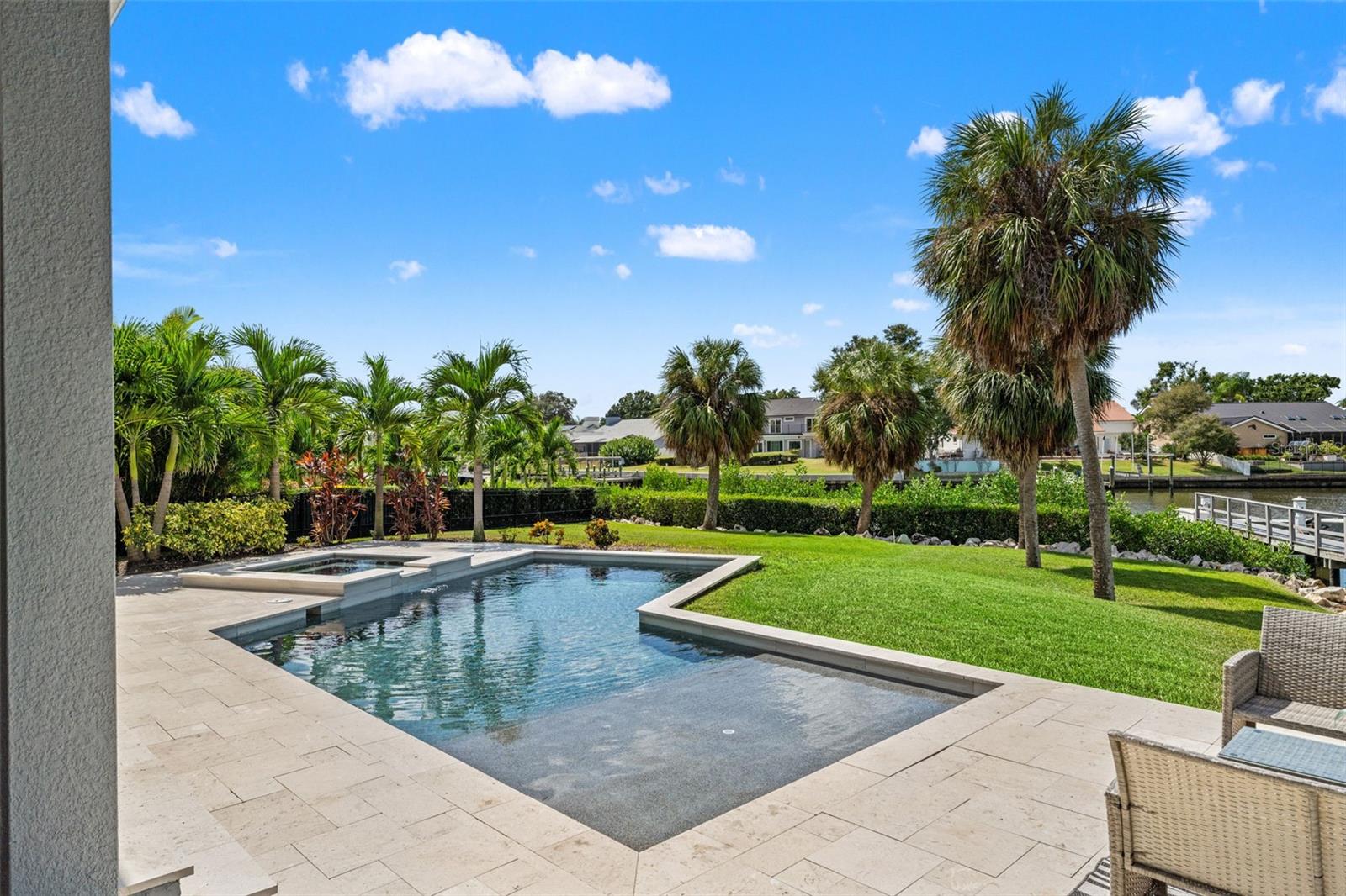 4148 ROCKY SHORES DR