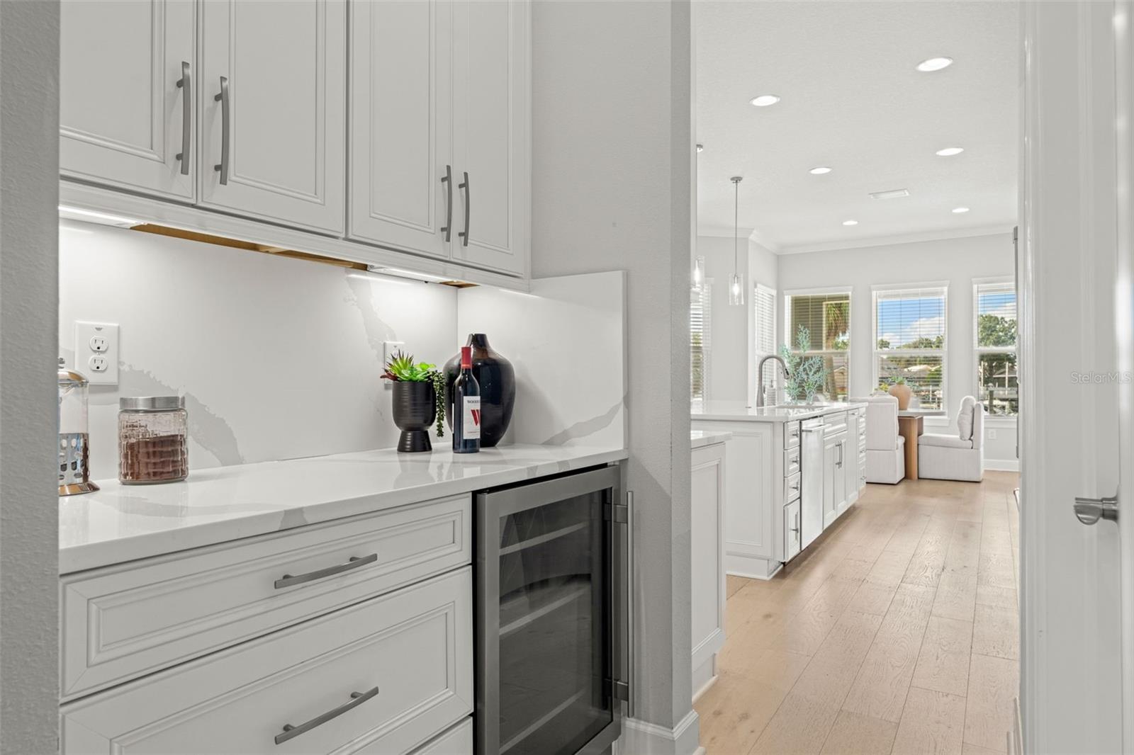 4148 ROCKY SHORES DR