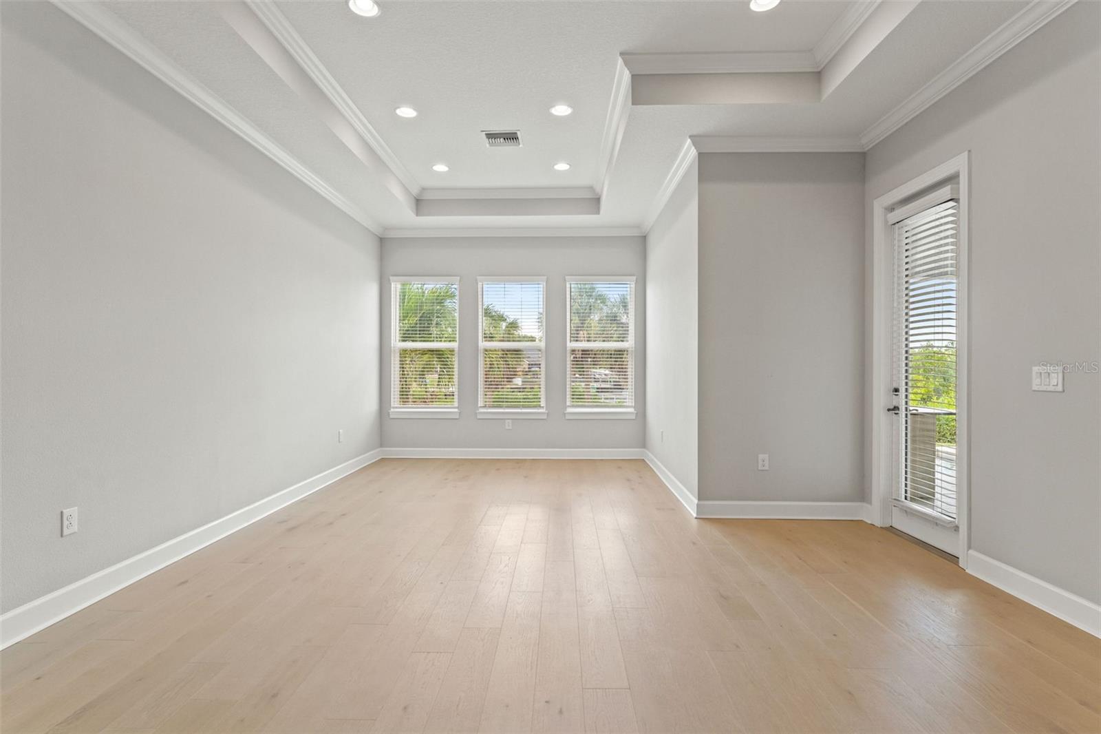 4148 ROCKY SHORES DR