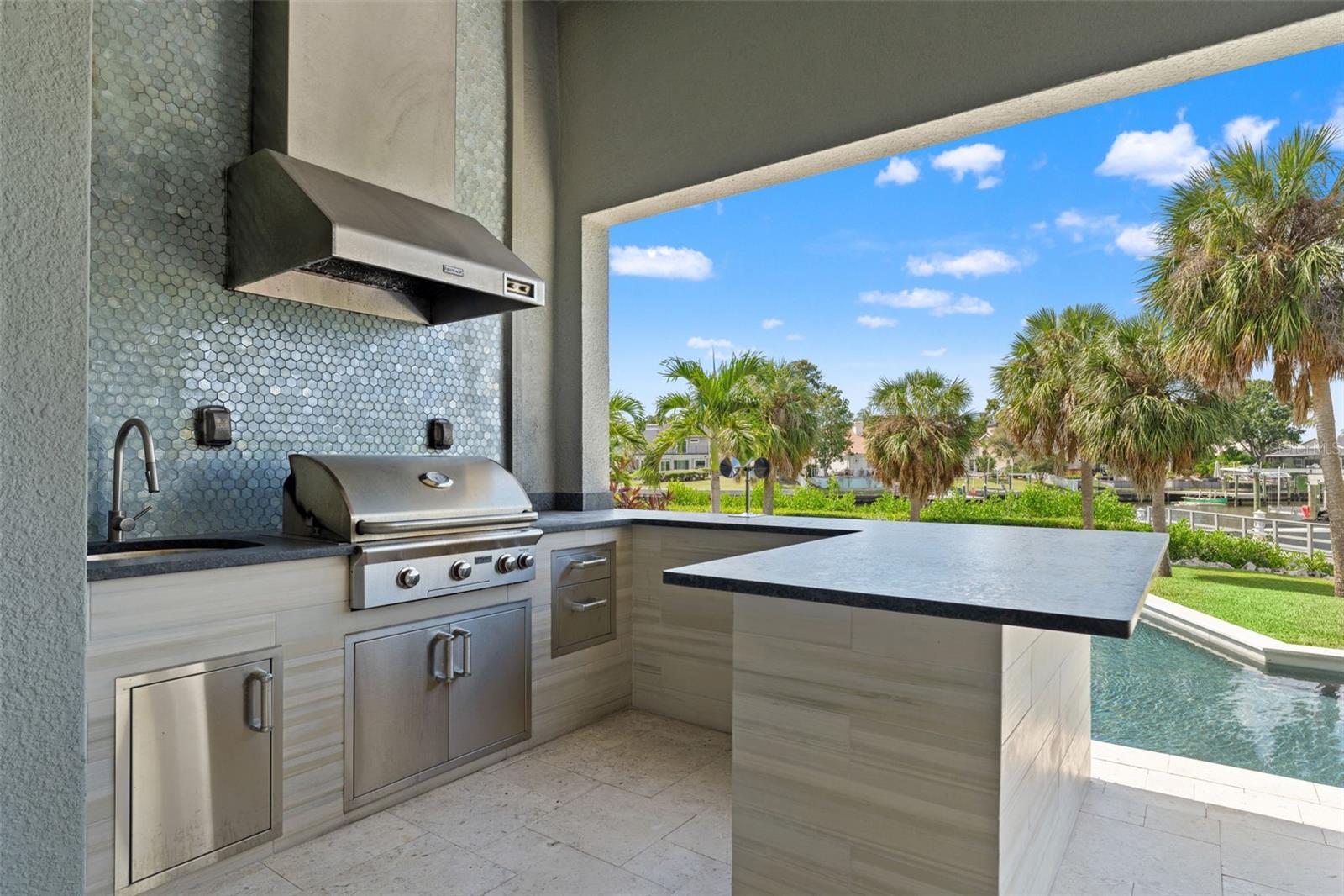 4148 ROCKY SHORES DR