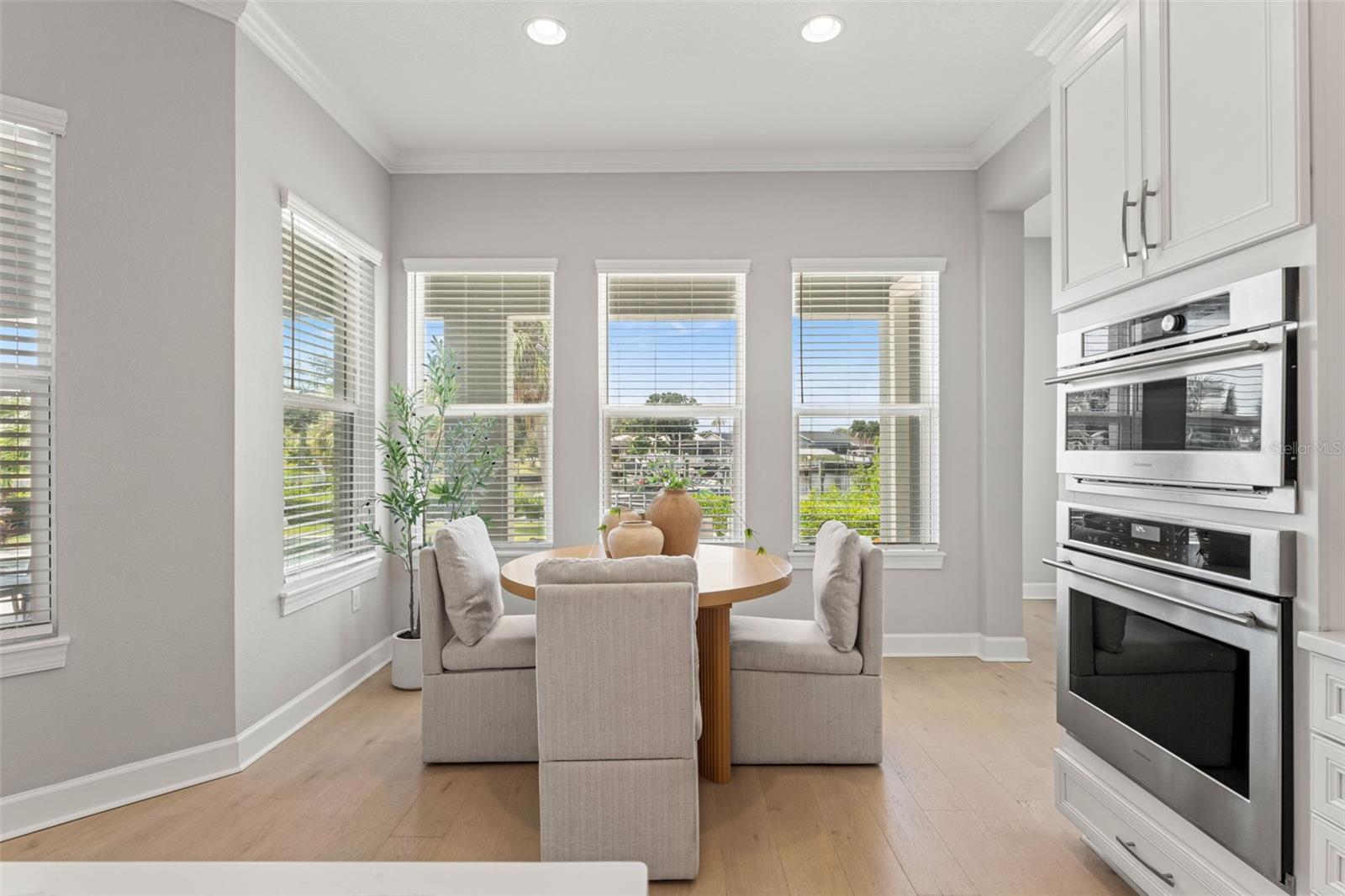 4148 ROCKY SHORES DR